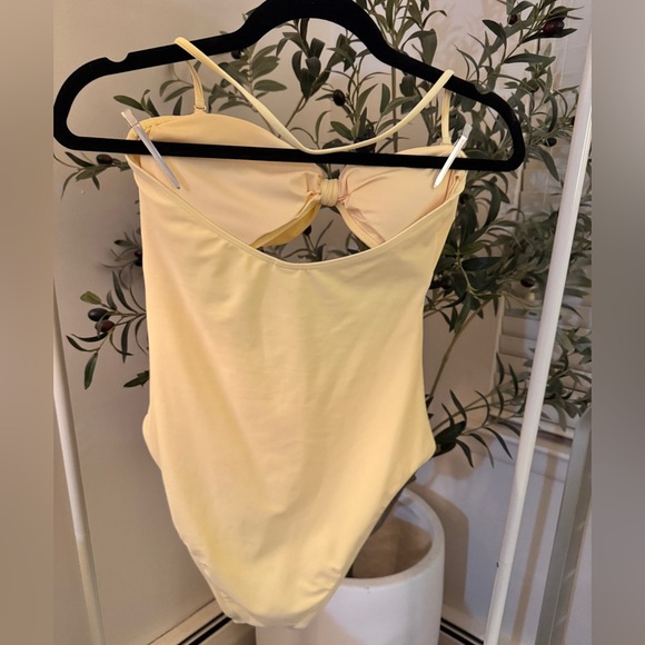 NWT Forever 21 swim Yellow One-Piece Swimsuit with Bow Detail size L - Picture 6 of 7